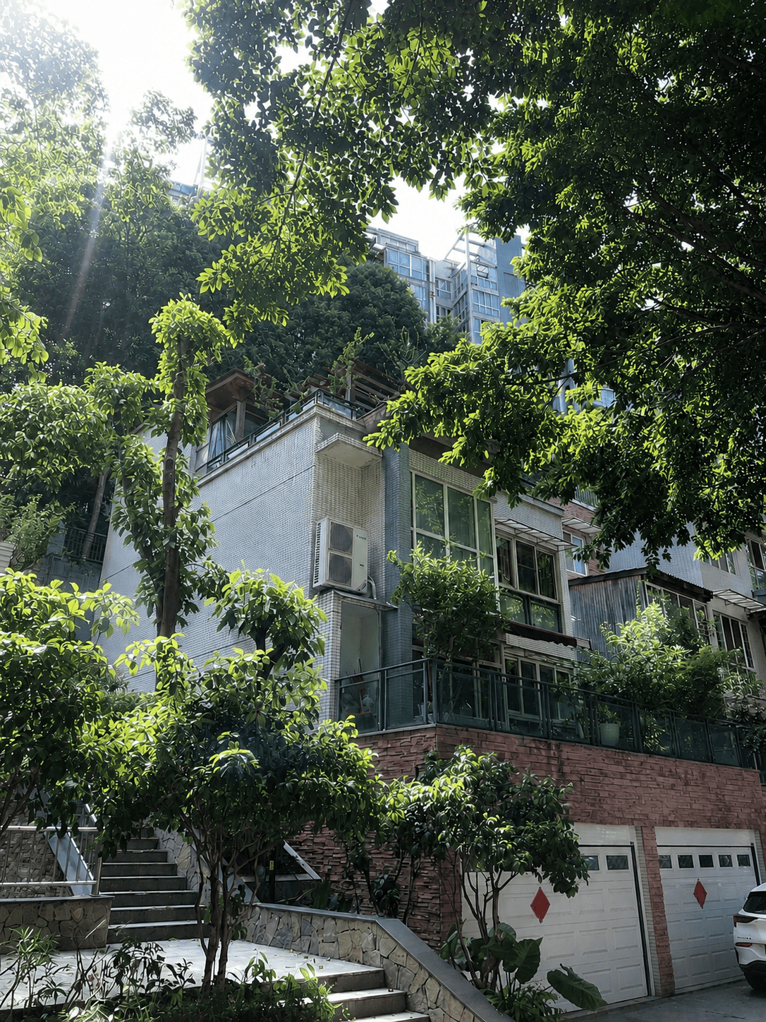 博尔塔拉岛居岁月从容升级：小小岛老别墅加装蒂升悦行款电梯
